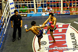 Coup de pied tête Bangla Boxing Stadium - Patong Beach - Phuket